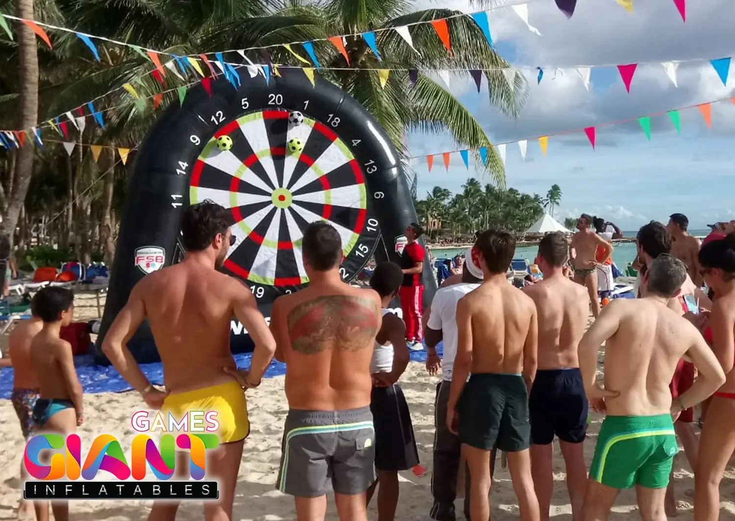 Outdoor-inflatable-football-dartboard