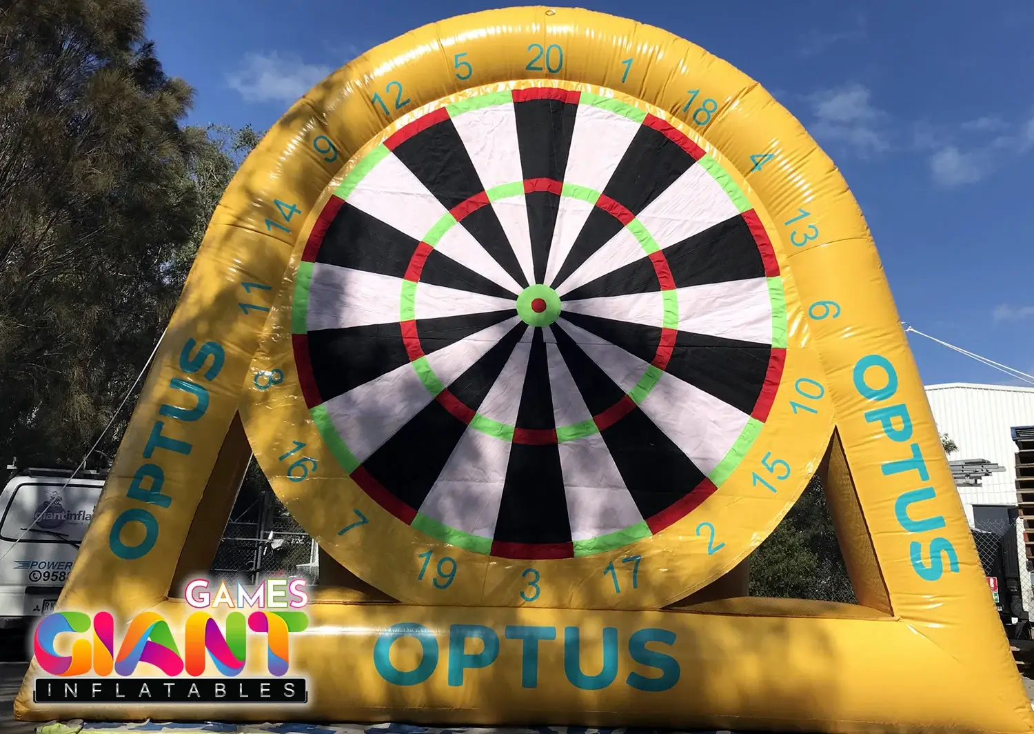 Outdoor-inflatable-dart-game