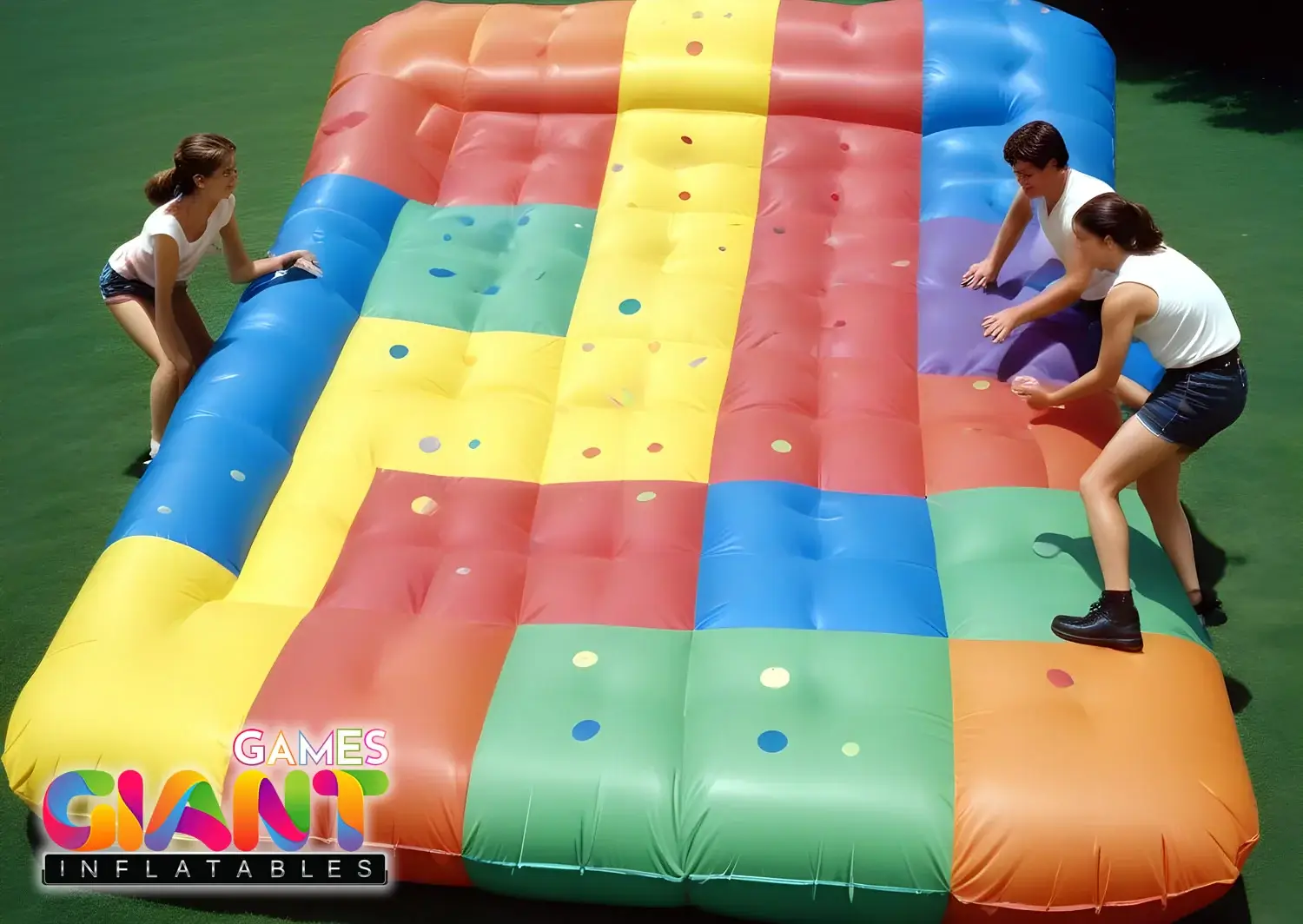 Outdoor-inflatable-twister-game